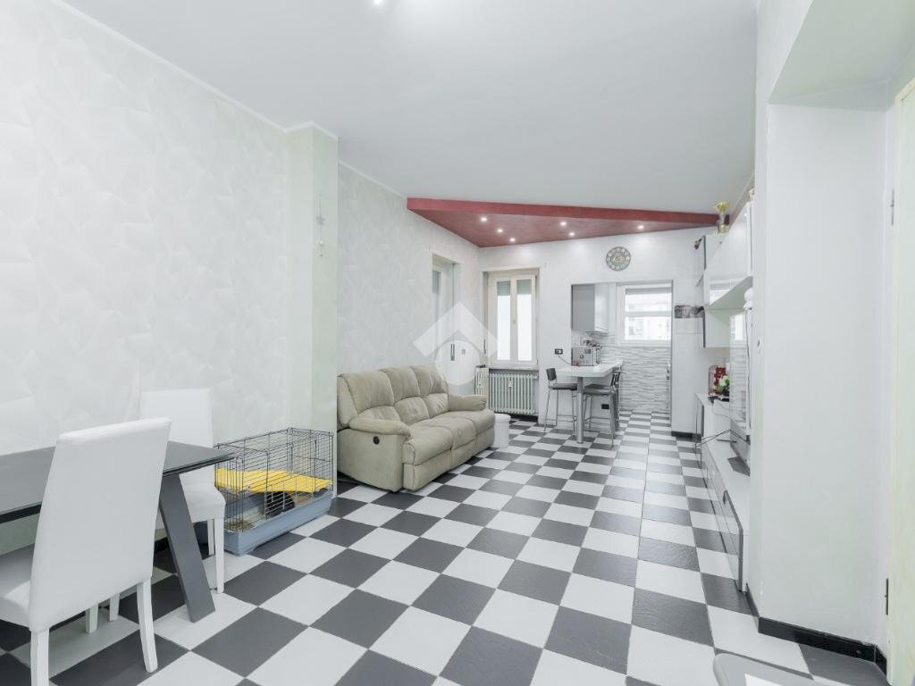 Trilocale Via S. Marino, Torino (zona Santa Rita) - foto 3