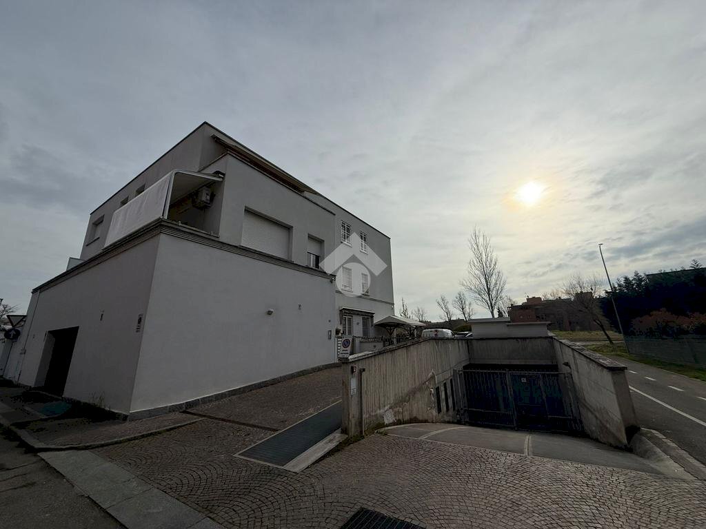 Box Via Gianguido Borghese, Bologna (zona Battindarno) - foto 2