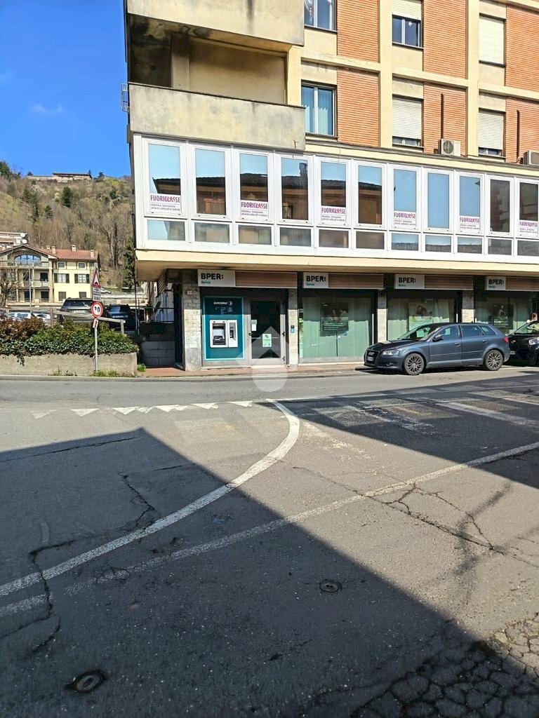 Appartamento Piazza Dante Alighieri, Gavi - foto 1