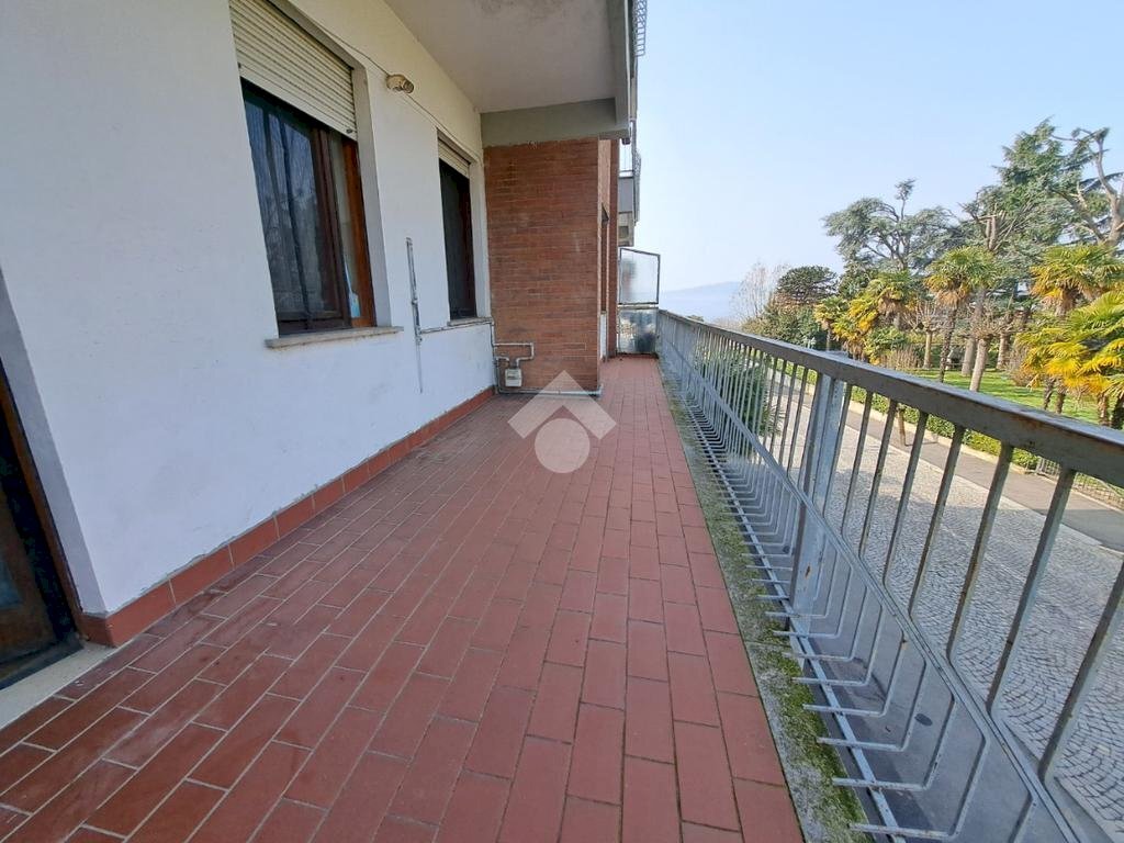 Two-room apartment Viale lido, Viverone - photo 1