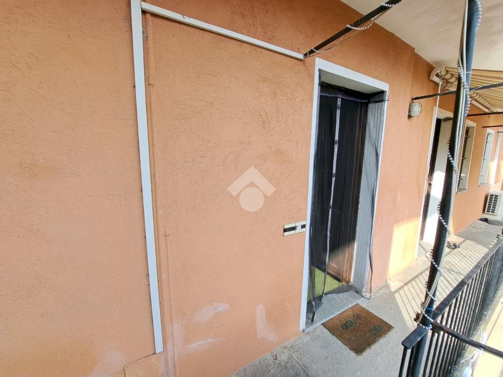 One-room apartment Via Roma, Viverone - photo 1