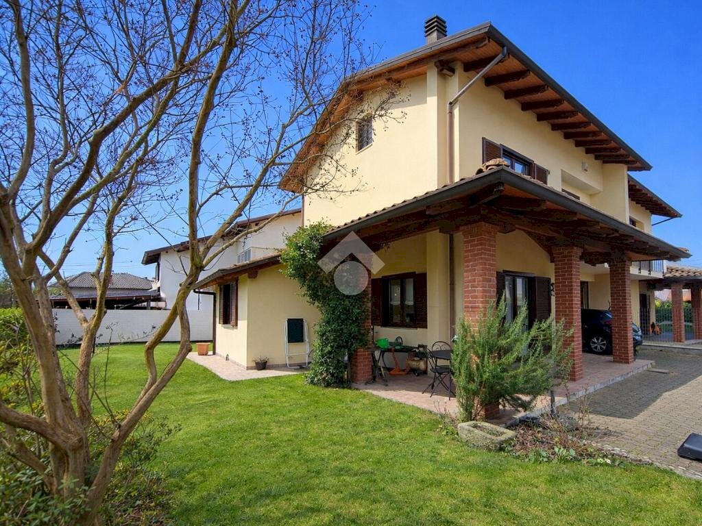 Villa a Schiera Via Monviso, Lozzolo - foto 1