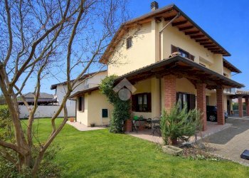 Villa a Schiera Via Monviso, Lozzolo - foto 1