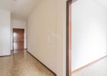 One-room apartment VIA LARGO PONTIDA, 14 3, Vimercate - photo 3