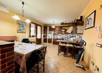 Apartment Porcari - photo 4