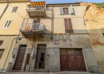 Bilocale Via Gennaro, 26 
 Trino, Trino - foto 1