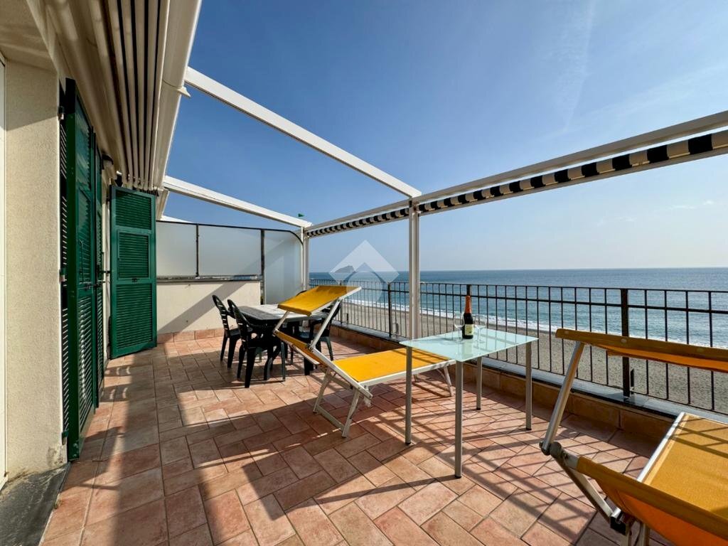 Bilocale Piazza rizzo, Spotorno - foto 1