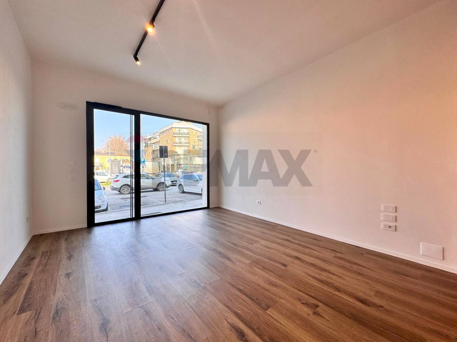 Office Piazza Guglielmo Oberdan, 4 
 Savignano sul Rubicone, Savignano sul Rubicone - photo 2