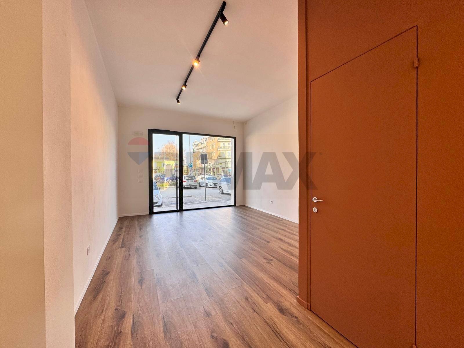 Office Piazza Guglielmo Oberdan, 4 
 Savignano sul Rubicone, Savignano sul Rubicone - photo 3