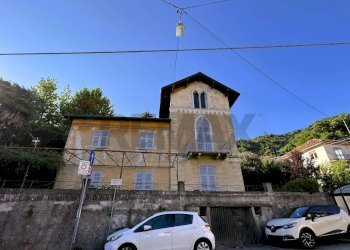 Independent house Via Giuseppe Garibaldi, 29 
 Savignone, Savignone - photo 1