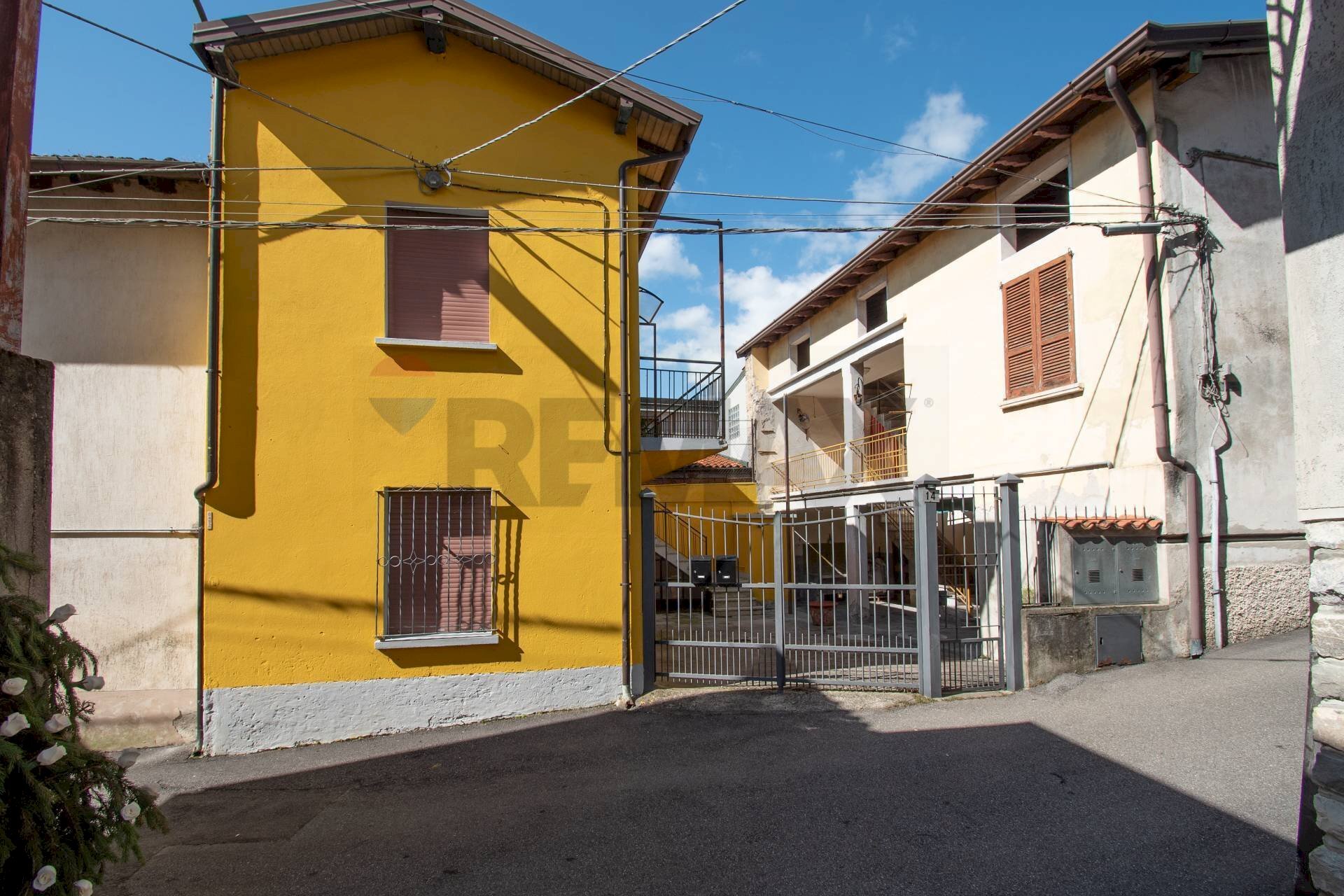 One-room apartment Via Giuseppe Mazzini, 14 
 Collepiano, Marone - photo 1