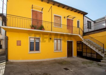 One-room apartment Via Giuseppe Mazzini, 14 
 Collepiano, Marone - photo 2