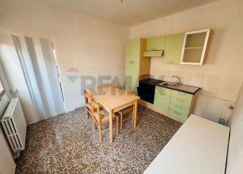 One-room apartment Via Giuseppe Mazzini, 14 
 Collepiano, Marone - photo 4