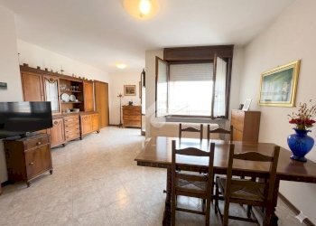 Two-room apartment Traversetolo, Traversetolo - photo 1