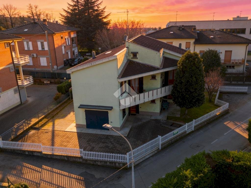 Villa Via partigiani d' italia, Cavriago - photo 1