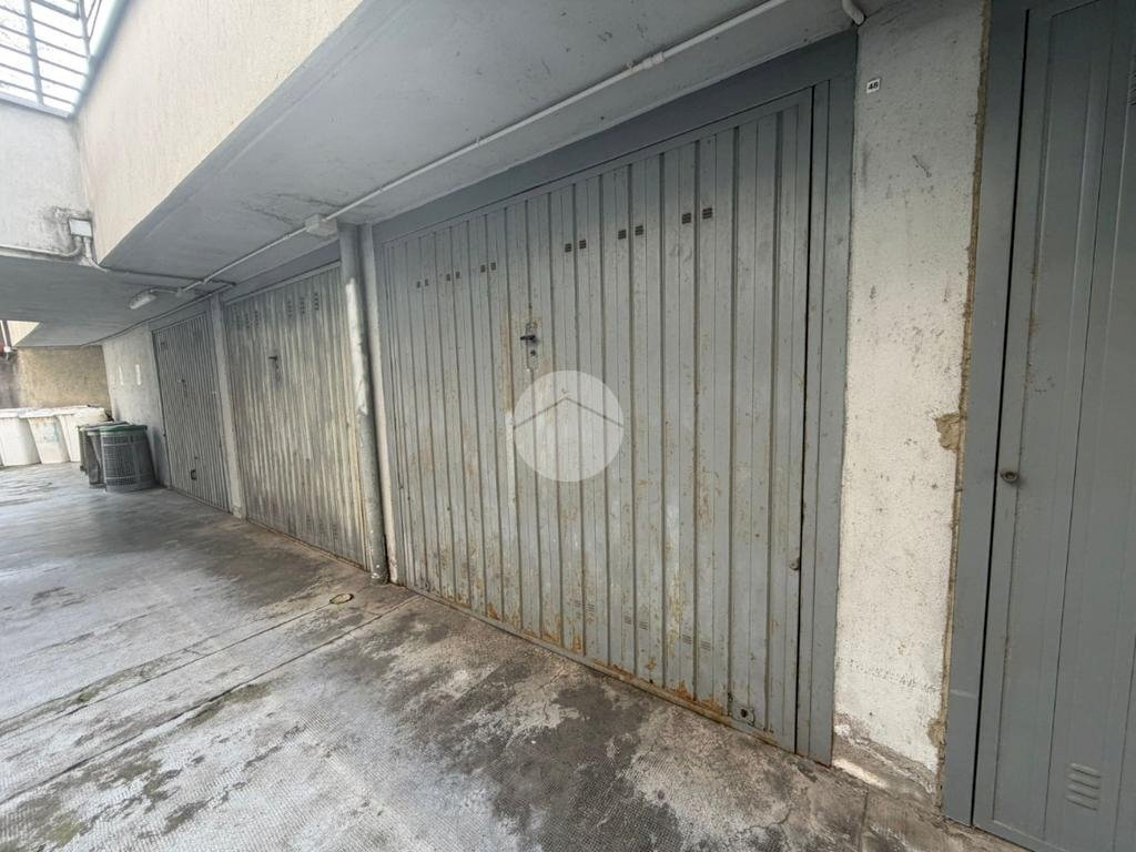 Box Via Lago di Nemi, Milano (zona Barona) - foto 2