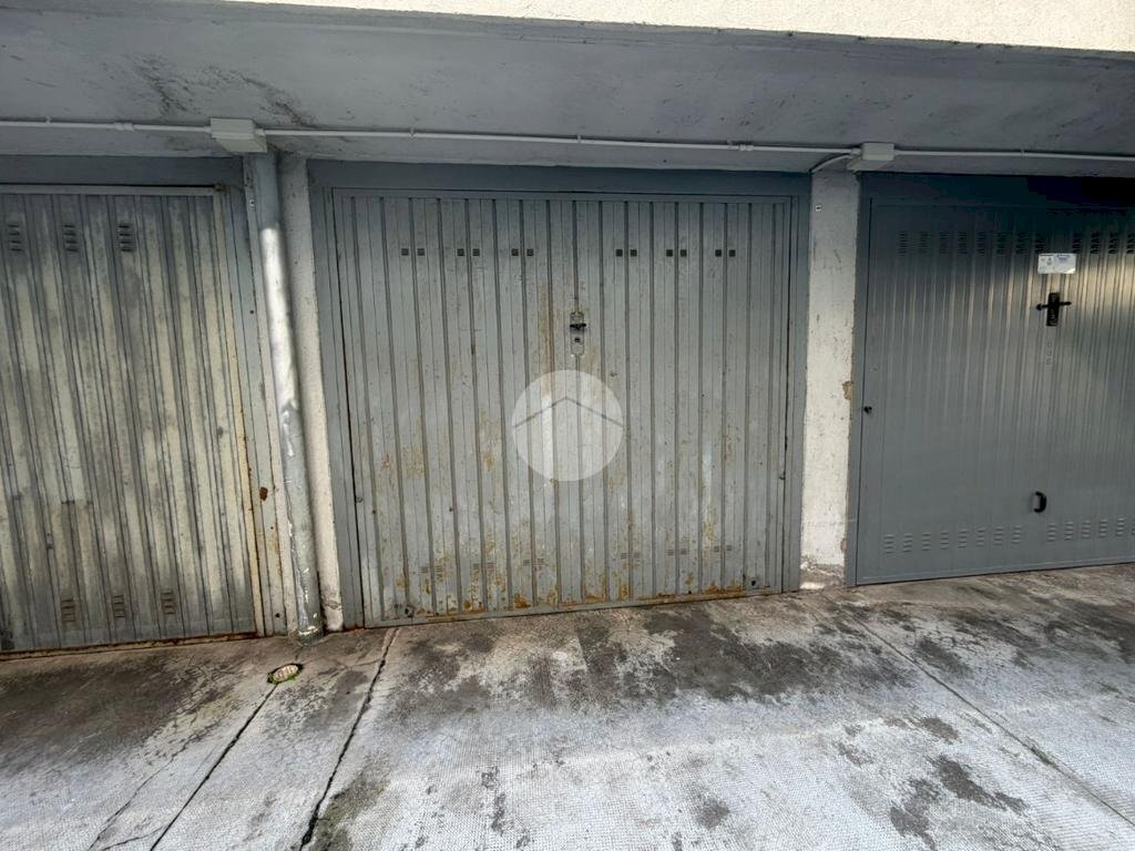 Box Via Lago di Nemi, Milano (zona Barona) - foto 3