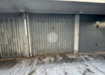 Box Via Lago di Nemi, Milano (zona Barona) - foto 3