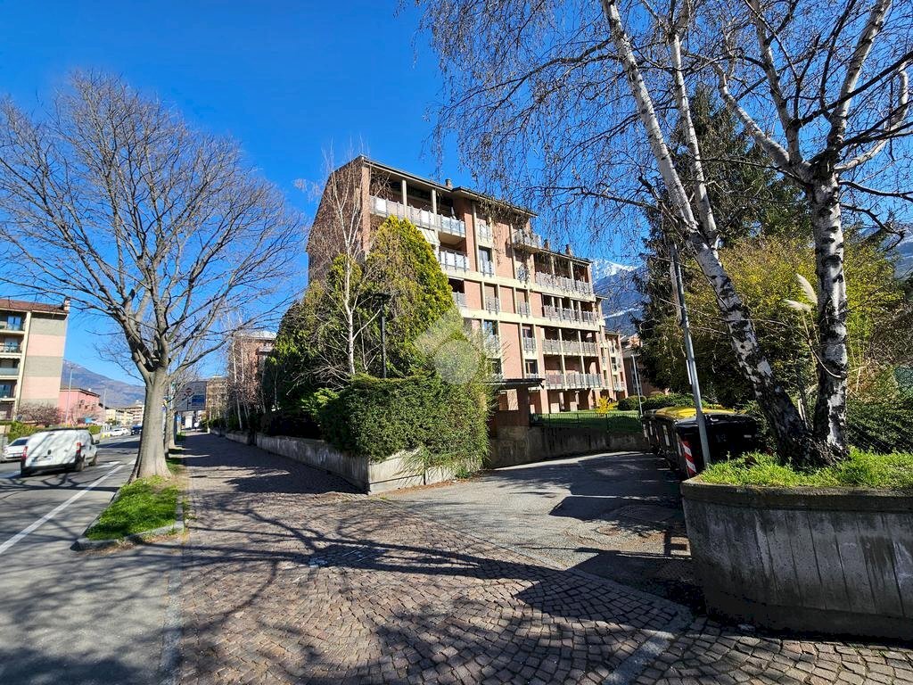 Box Viale Piccolo San Bernardo, Aosta - foto 1