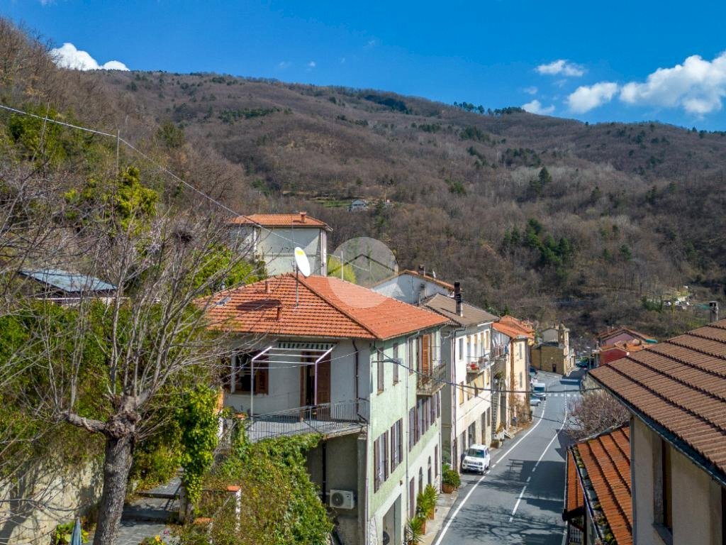 Appartamento Via Roma, Pornassio - foto 1