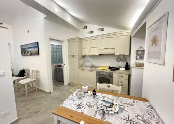 Bilocale Piazzetta dell' olmo, Imperia - foto 3