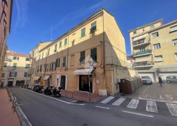 Two-room apartment Piazzetta dell' olmo, Imperia - photo 2