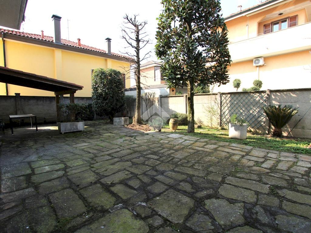 Appartamento Via Madonna Assunta, Bareggio - foto 3