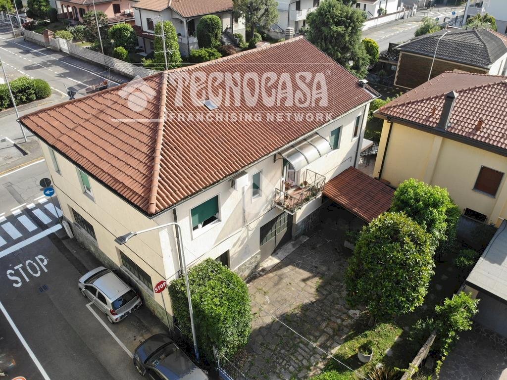 Casa indipendente Via Madonna Assunta, Bareggio - foto 1