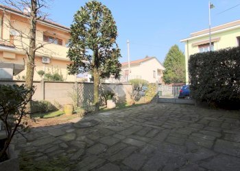 Appartamento Via Madonna Assunta, Bareggio - foto 2