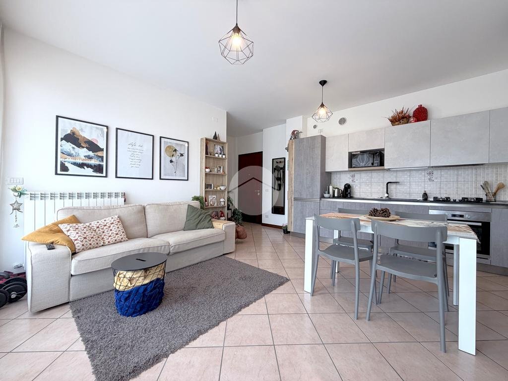 Two-room apartment Piazza Sandro Pertini, Santo Stefano Ticino - photo 1