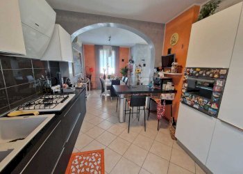 WhatsApp Image 2025-06-04 at 15.44.38.jpeg - Villa a Schiera Via Roma, Pozzaglio ed Uniti - foto 1