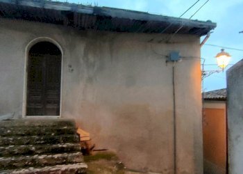 Facciata (16).jpg - Rustico Via Dante Alighieri, Bova - foto 5