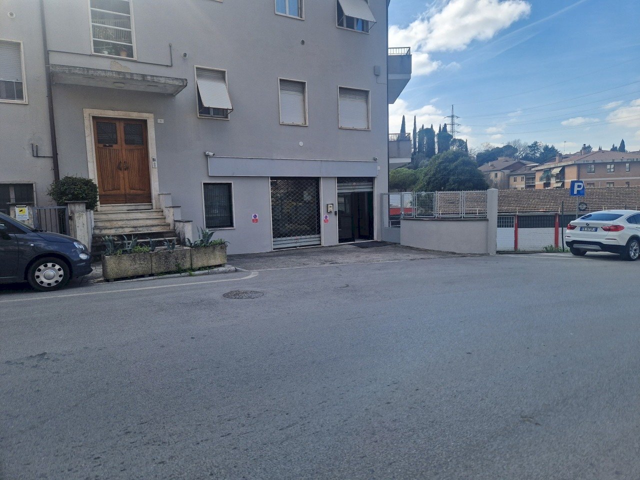 facciata - Locale Commerciale Via Campo di Marte 3, Perugia - foto 2