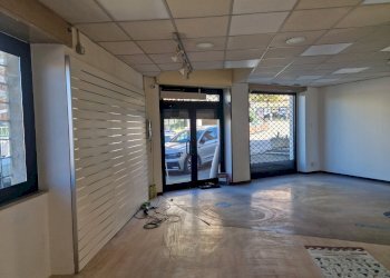 entrata - Locale Commerciale Via Campo di Marte 3, Perugia - foto 9