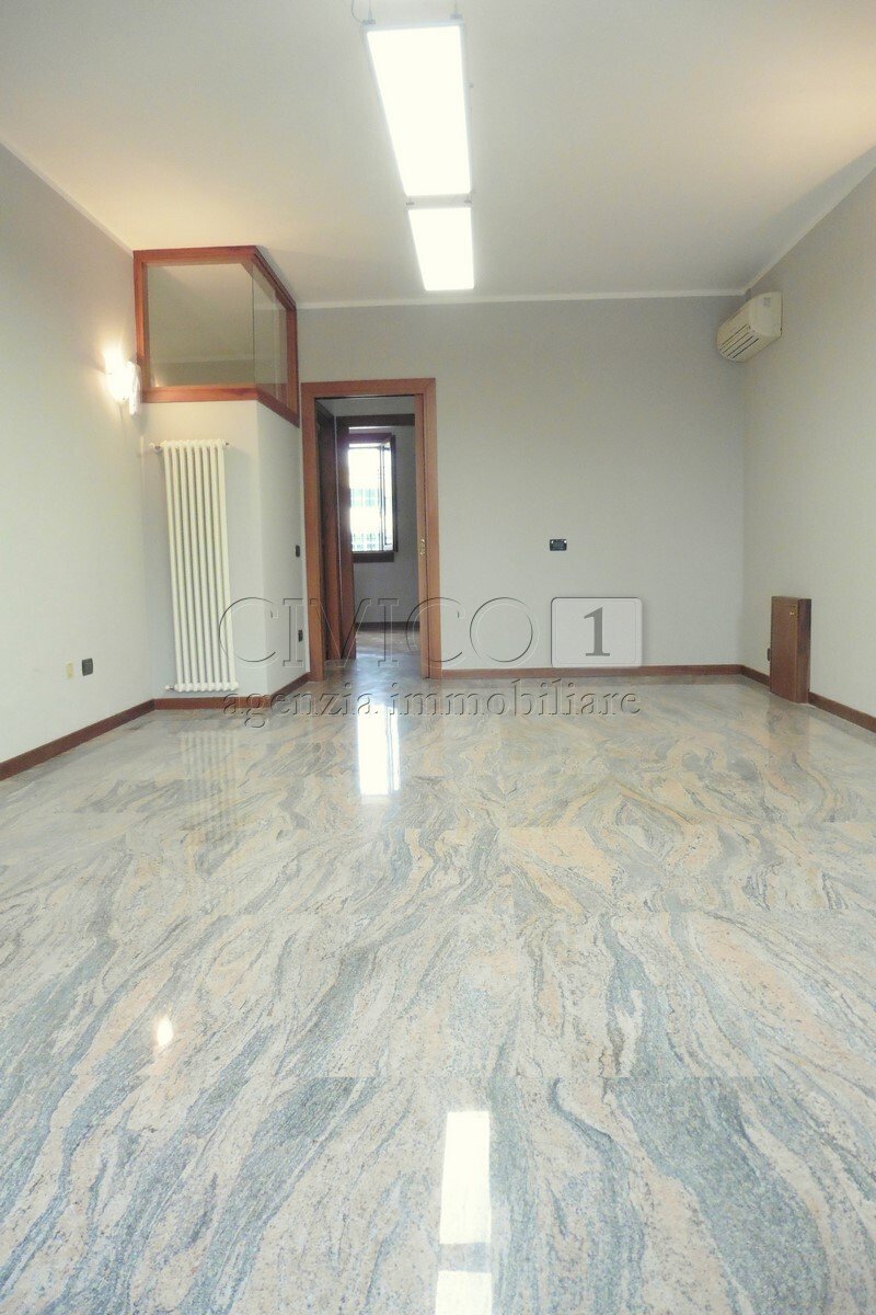 P1030306.JPG - Ufficio via Pola, Torri di Quartesolo - foto 3