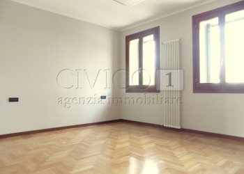 P1030311.JPG - Office via Pola, Torri di Quartesolo - photo 5