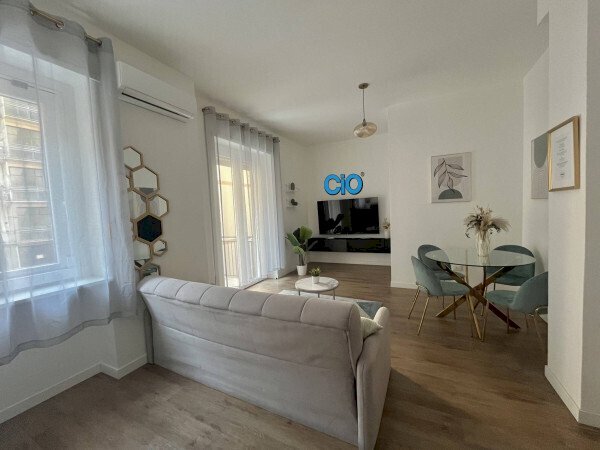 2.jpg - Three-room apartment Bologna (neighborhood Centro Storico) - photo 2