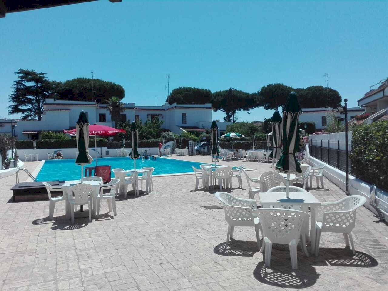 Piscina condomoniale - Three-room apartment Viale Benedetto Marini, Cerveteri - photo 1