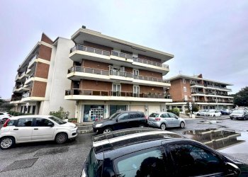 Palazzina - Trilocale Via degli Aldobrandeschi, Roma - foto 20