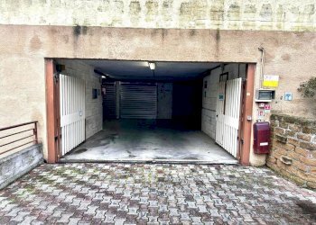 Accesso box auto - Trilocale Via degli Aldobrandeschi, Roma - foto 22