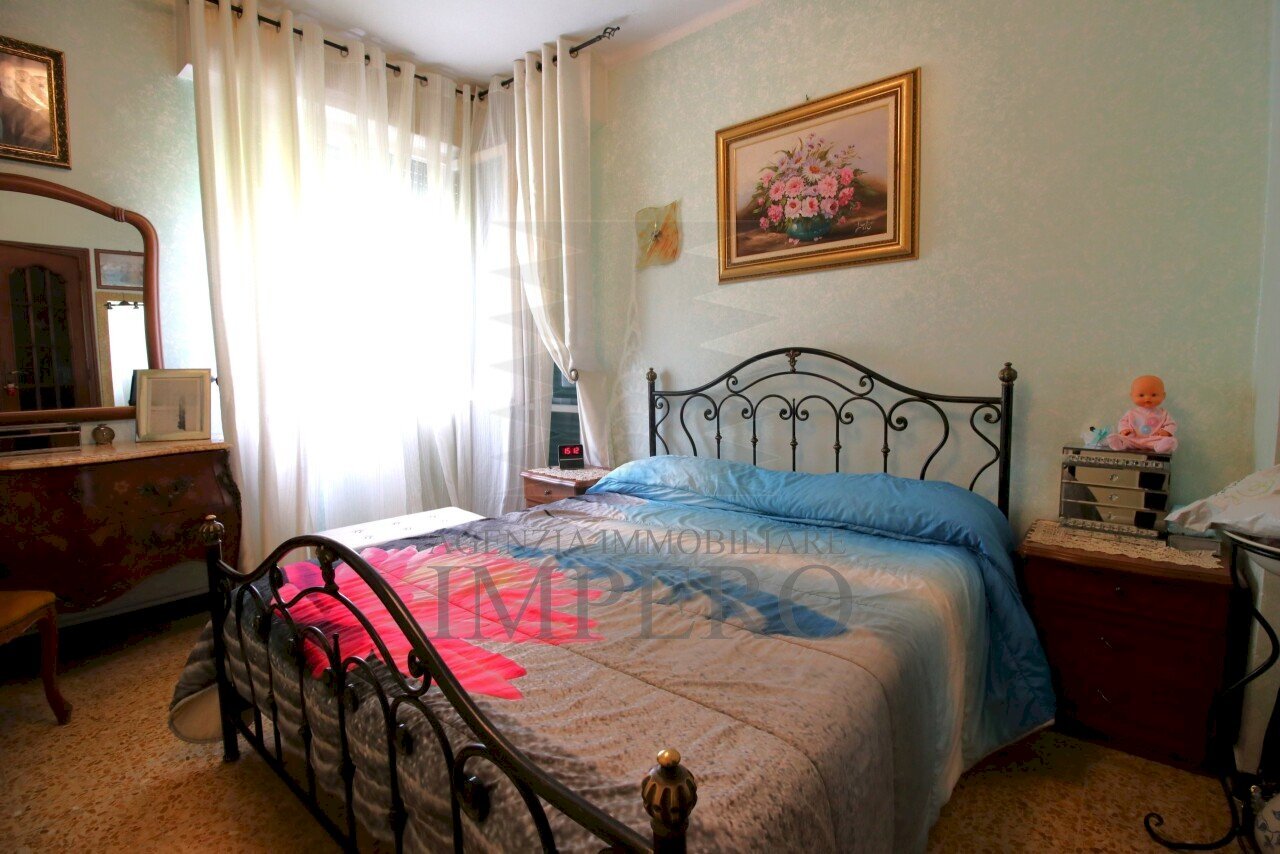 camera da letto - Trilocale Via Tenda 46, Ventimiglia - foto 2