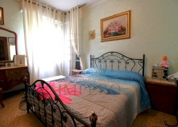camera da letto - Trilocale Via Tenda 46, Ventimiglia - foto 2