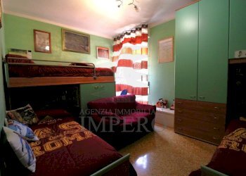 camera da letto - Trilocale Via Tenda 46, Ventimiglia - foto 17