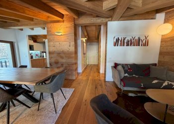 VENDITA COURMAYEUR - SOGGIORNO CON ZONA PRANZO - Mansarda Courmayeur - foto 9