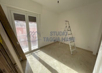 IMG_5402.JPG - Appartamento Via Nino Bixio, Riva Ligure - foto 5