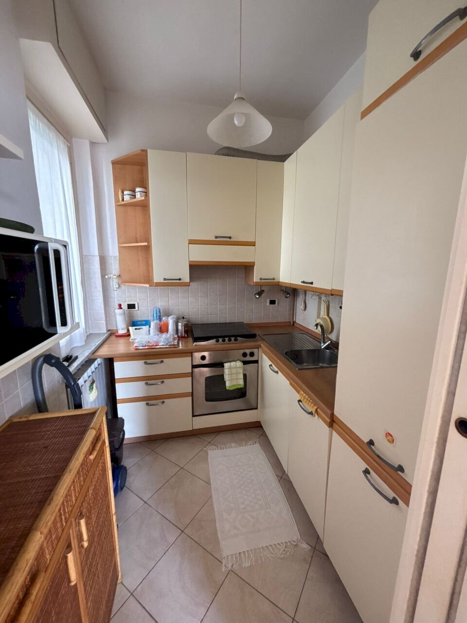 cucinino con finestra - Bilocale Via Aurelia 48, Andora - foto 3