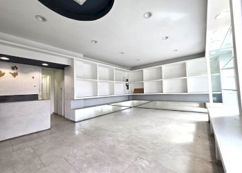 1000408240.jpg - Commercial Premises Piazza dei Mirti 16, Roma - photo 14