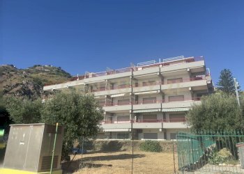 IMG_5842 - frame at 0m1s.jpg - Attico Via dei Normanni 2, Sant'Alessio Siculo - foto 3