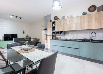 0903_4.jpg - Casa indipendente Via A. di Sangiuliano 68, Sant'Agata Li Battiati - foto 6