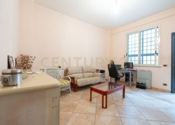 0903_29.jpg - Casa indipendente Via A. di Sangiuliano 68, Sant'Agata Li Battiati - foto 29